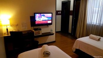 Lorenzzo Suites Hotel 2*