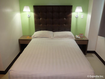 Apollonia Royale Hotel 3*