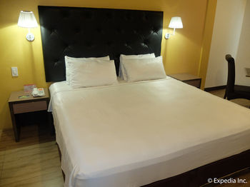 Apollonia Royale Hotel 3*