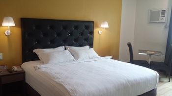 Apollonia Royale Hotel 3*