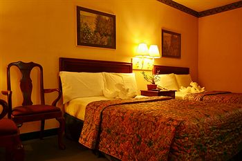 Real Family Hotel (formerly Days Hotel Batangas) 3*