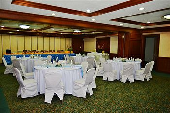 Real Family Hotel (formerly Days Hotel Batangas) 3*