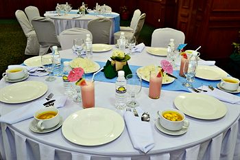 Real Family Hotel (formerly Days Hotel Batangas) 3*