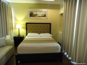 Prism Hotel 3*