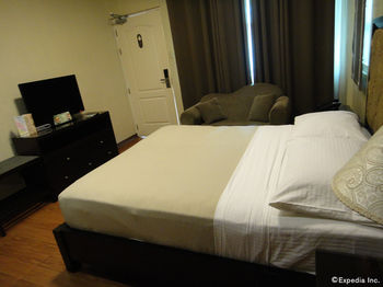 Prism Hotel 3*
