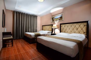 Prism Hotel 3*