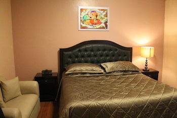 Prism Hotel 3*