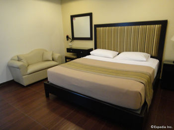 Prism Hotel 3*