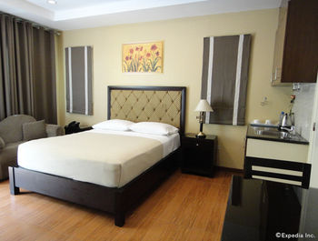 Prism Hotel 3*