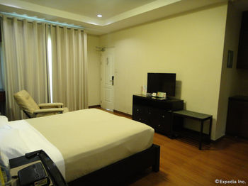 Prism Hotel 3*