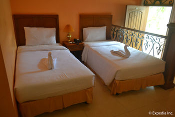 Estancia Resort Hotel 3*