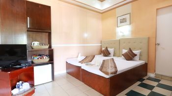 Loreland Farm Resort 3*