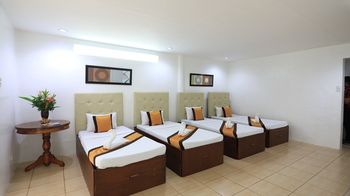 Loreland Farm Resort 3*