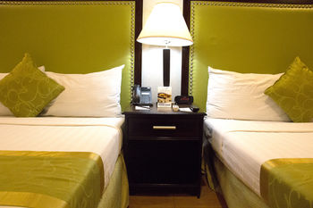Azzurro Hotel 3*