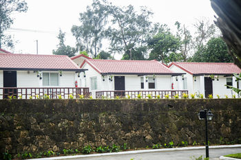 Forest Crest Nature Hotel and Resort 3*