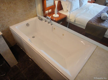 Sunlight Hotel Puerto Princesa 3*