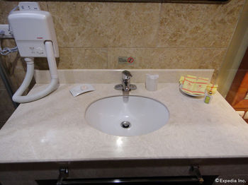 Sunlight Hotel Puerto Princesa 3*