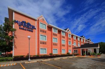 Microtel by Wyndham Eagle Ridge 3*