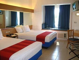Microtel by Wyndham Eagle Ridge 3*