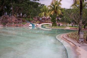 Microtel by Wyndham Eagle Ridge 3*