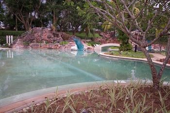 Microtel by Wyndham Eagle Ridge 3*