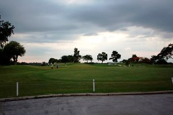 Microtel by Wyndham Eagle Ridge 3*