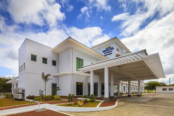 Microtel by Wyndham South Forbes near Nuvali 3*