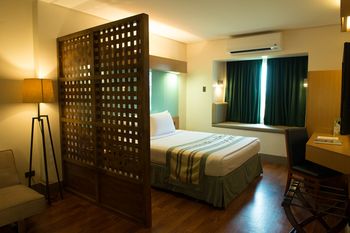 Microtel by Wyndham South Forbes near Nuvali 3*