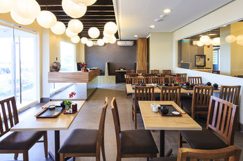 Microtel by Wyndham South Forbes near Nuvali 3*