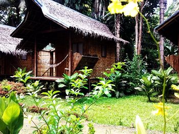 Nipa Hut Village 2*