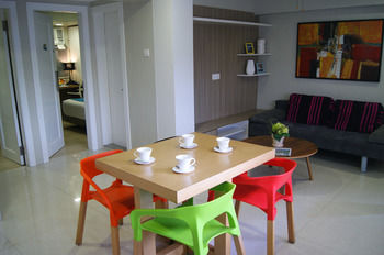 Zpad Residences 2*