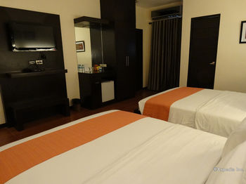 Hotel Esse Davao 3*