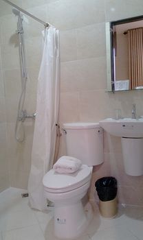 Hotel Esse Davao 3*