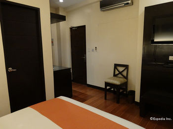 Hotel Esse Davao 3*