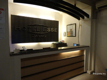 Hotel Esse Davao 3*