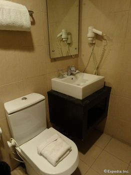 Hotel Esse Davao 3*