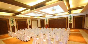 San Remigio Beach Club Sports and Leisure Resort 3*