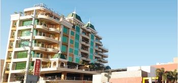 Fields Plaza Hotel 4*