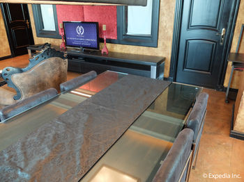 Fields Plaza Hotel 4*