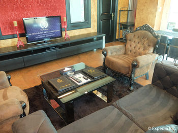 Fields Plaza Hotel 4*