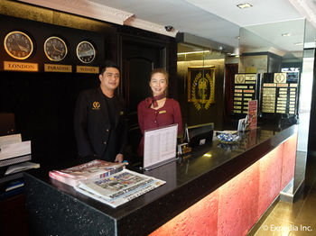 Fields Plaza Hotel 4*