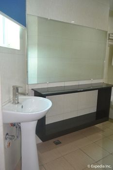 Diamond Spring Hotel Angeles 3*