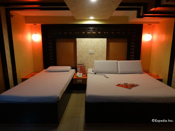 Hotel Sogo Pasay Rotonda 2*