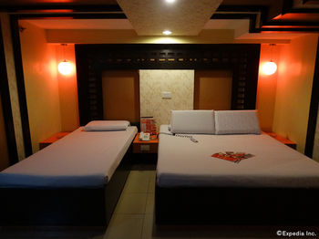 Hotel Sogo Pasay Rotonda 2*