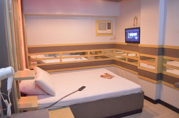 Hotel Sogo Pasay Rotonda 2*