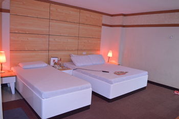 Hotel Sogo Pasay Rotonda 2*