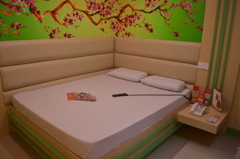 Hotel Sogo Pasay Rotonda 2*