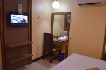 Hotel Sogo Pasay Rotonda 2*