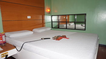 Hotel Sogo Santolan 2*