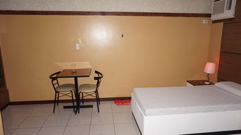 Hotel Sogo Santolan 2*